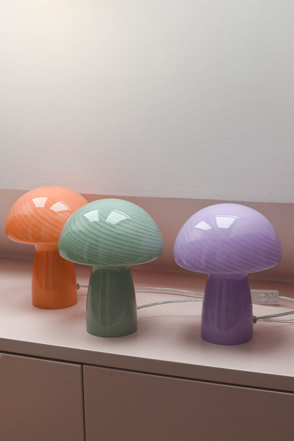 Mushroom bordlampe, lavendel - H23 cm.